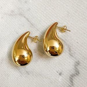 Teardrop 18K solid gold earrings